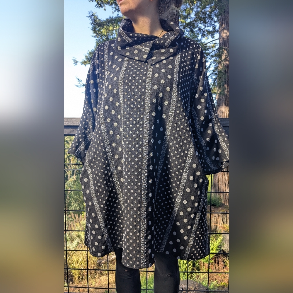 Black and Gray Korean Kimono